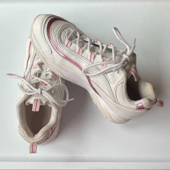 Fila Limited Edition Pink Metallic Sneakers - Picture 2 of 4